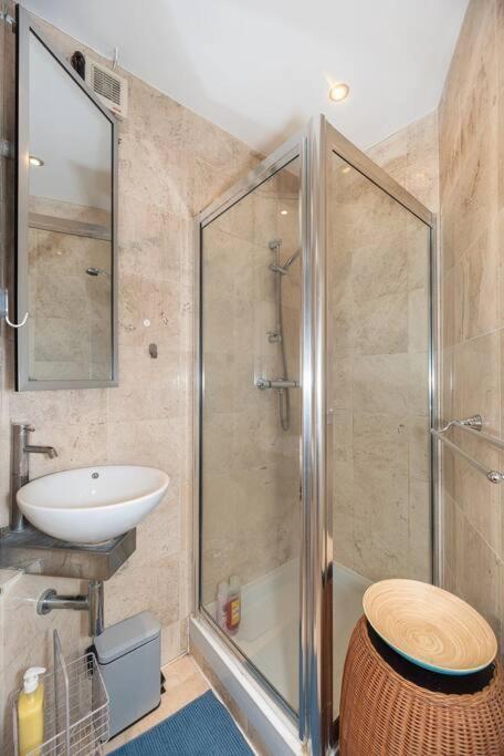 Discover London Central 2 Bedroom In Kensington Εξωτερικό φωτογραφία
