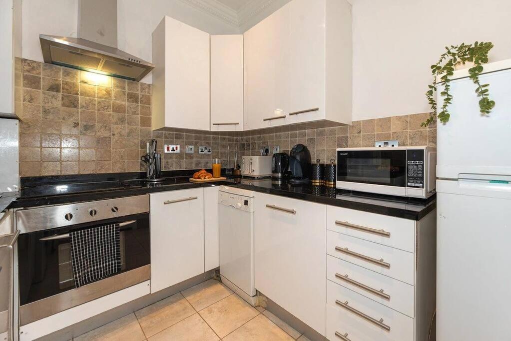Discover London Central 2 Bedroom In Kensington Εξωτερικό φωτογραφία