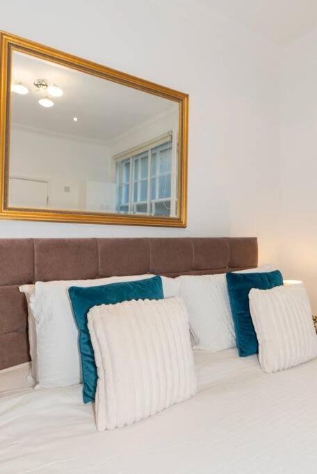 Discover London Central 2 Bedroom In Kensington Εξωτερικό φωτογραφία