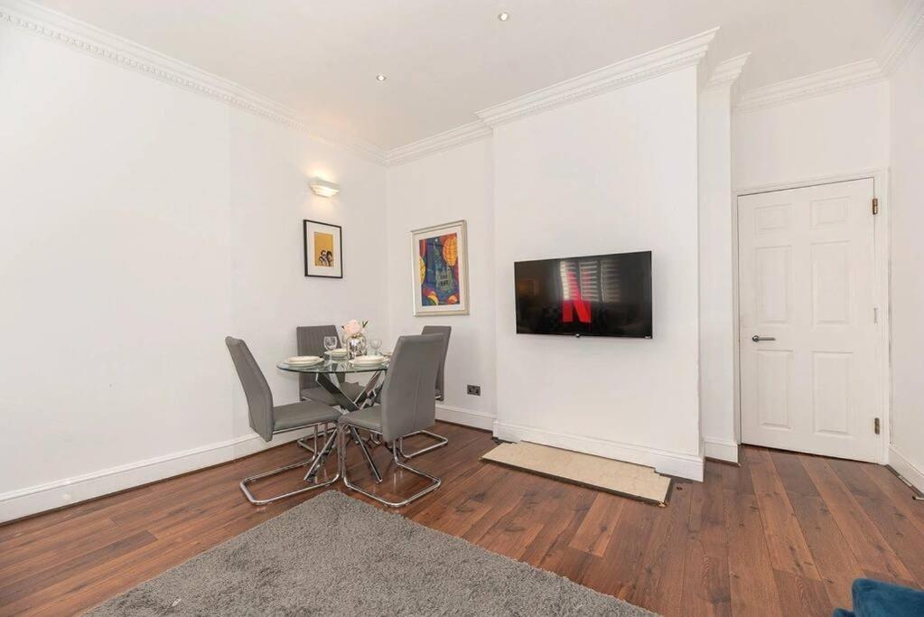 Discover London Central 2 Bedroom In Kensington Εξωτερικό φωτογραφία